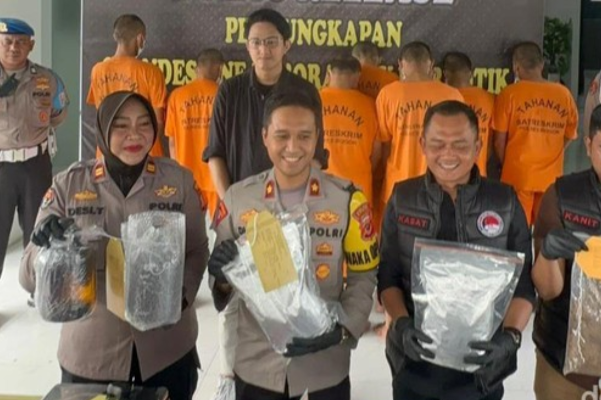 Polres Bogor Tangkap 8 Orang Terkait Sabu dan Tembakau