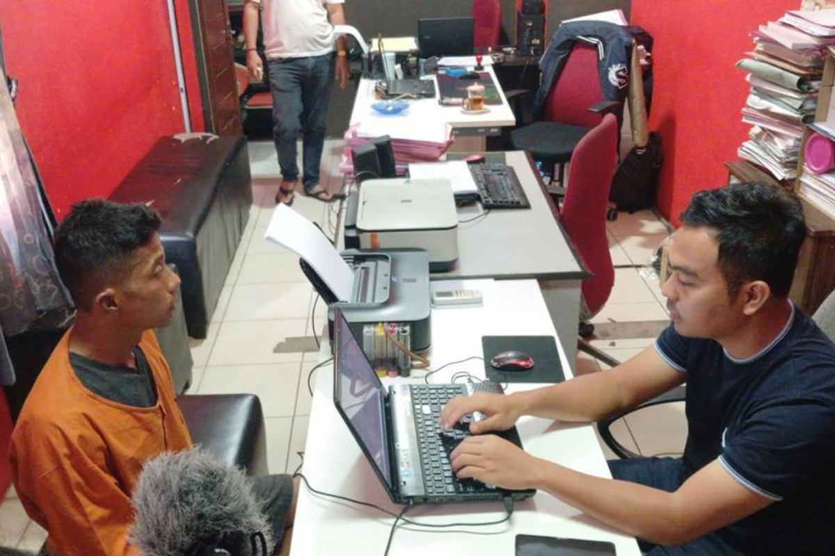 Buruh di Batam Aniaya dan Bakar Rekan Hingga Tewas