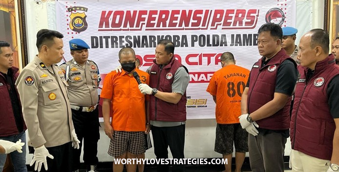 Pemuda di Jambi Ditangkap Bawa Sabu 1 Kg dan 2.500 Ekstasi